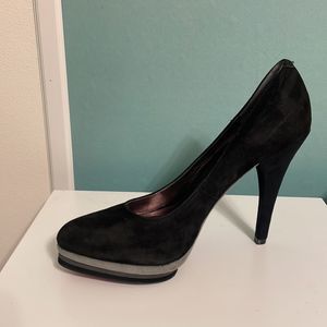 Paris Hilton black heel 5” heel height.  EUC